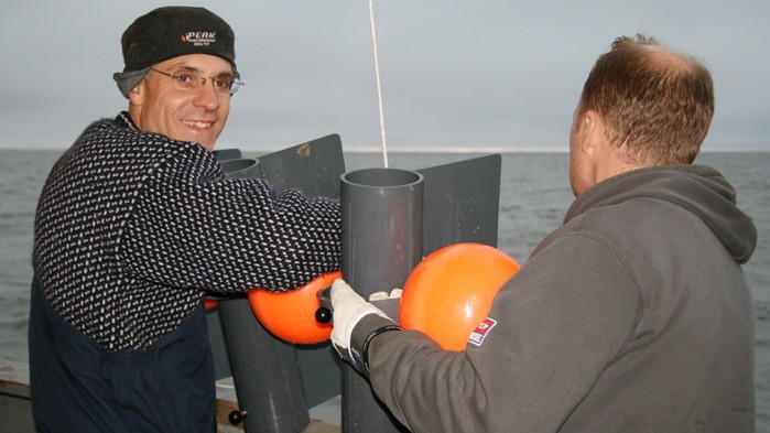biogeokemisten Örjan Gustafsson bedriver forskning ute på havet
