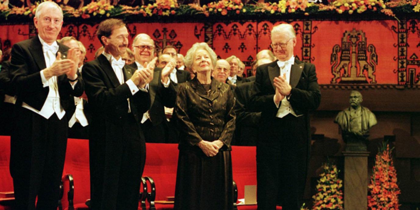 Fyra nobelpristagare på rad, tre män och en kvinna